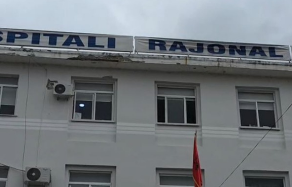 Festimet në Fier / Në spital paraqiten 25 të rinj të dehur, 3 persona të lënduar nga fishekzjarrët