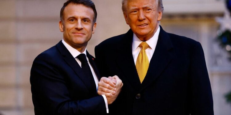 Trump tallet me Macronin: E binda të pranonte deri në 200% rritje të çmimit të barnave