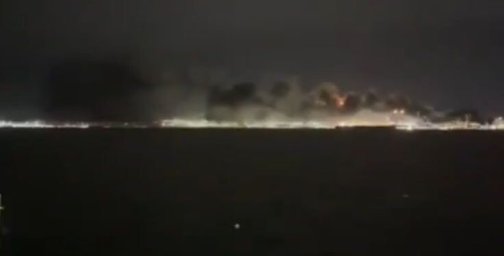 VIDEO / Shpërthim dhe zjarr i madh në rafinerinë më të madhe të naftës në Turqi