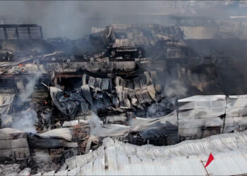 Sherr mes tregtarit dhe përgjegjësit të tregut pas zjarrit te “5 Maji”, ndërhyn Policia