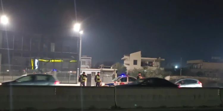 Makina përplas motoçikletën pranë mbikalimit të Shkozetit, plagoset drejtuesi, dërgohet me urgjencë në spital