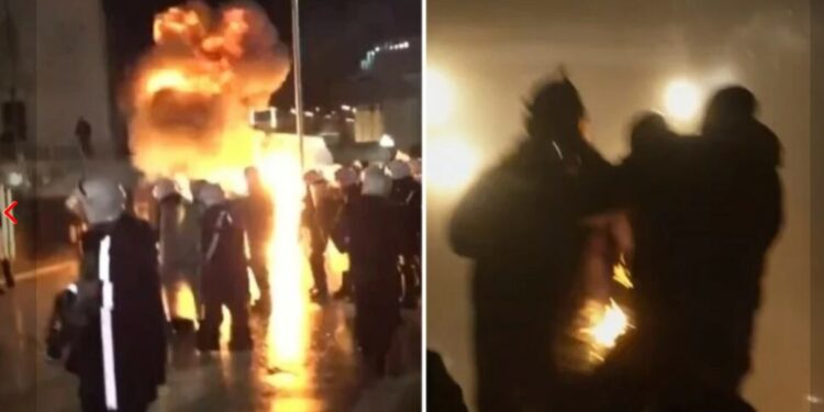 Protestuesit hedhin molotov drejt efektivëve dhe medias, kameramani përfshihet nga flakët