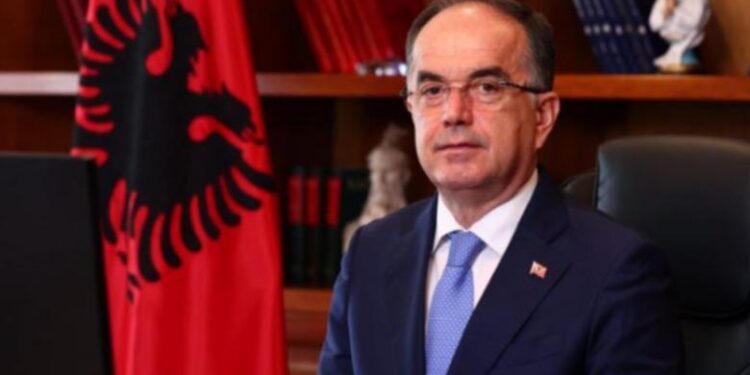 Presidenti Begaj uron Kurtin për mandatin e ri qeverisës: Mbështetje vëllazërore për Kosovën