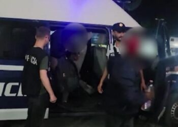 Strehoheshin në një ndërtesë të braktisur, Policia Kufitare kap 16 emigrantë të paligjshëm në Korçë