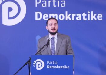 “Territorialja”/ Salianji kritika për PD: Paradite thoni tjetër gjë, pasdite tjetër gjë! Duhet të shkoni në Komision me propozime konkrete