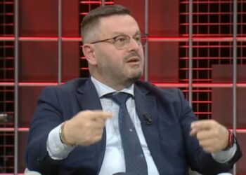 “Po mbahet pa prova në paraburgim”, avokati Ndreca: Rasti i Veliajt, më flagranti! Kulmi i abuzivitetit me masën e sigurisë