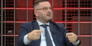 “Po mbahet pa prova në paraburgim”, avokati Ndreca: Rasti i Veliajt, më flagranti! Kulmi i abuzivitetit me masën e sigurisë