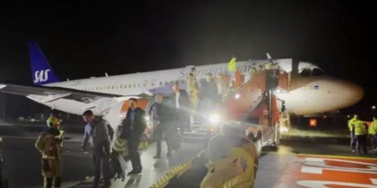 Shmanget tragjedia në Bruksel/ Piloti i avionit të Scandinavian Airlines ngatërron pistën, panik te 135 pasagjerët në bord