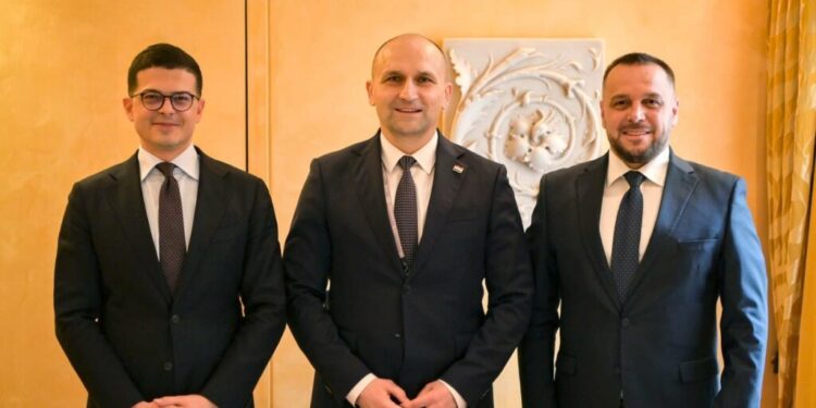 Bisedime tripalëshe Shqipëri-Kroaci-Kosovë në Mynih, Vengu: Bosht i rëndësishëm për stabilitetin në rajon