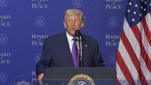 “Zgjidha konfliktin mes Serbisë dhe Kosovës”, Trump-Osmanit: Kur nuk shkoni mirë më telefononi mua!