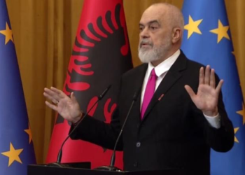 FJALA E PLOTË/ Rama në mbledhjen e grupit të PS: 100 herë të kthehesha pas, 100 herë do zgjidhja reformën në drejtësi