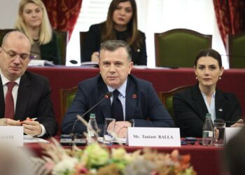 Tirana në mbështetje të UÇK, Balla: Çdo përpjekje për të barazuar viktimat me autorët do sillte destabilizim