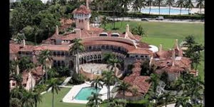 20-vjeçari tenton të hyjë me pushkë në rezidencën e Presidentit Trump, vritet nga shërbimi sekret në Mar-a-Lago