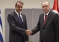 “Koha të heqim çdo kërcënim”/ Mesazhe për dialog dhe ulje të tensioneve pas takimit Erdogan-Mitsotakis në Ankara