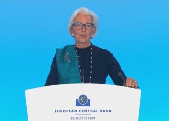 Lagarde drejt dorëheqjes nga BQE, FT: Ikën para përfundimit të mandatit të Macron
