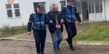 Tre të arrestuar në Gjirokastër, pajisën 16 kamionë me certifikata të falsifikuara