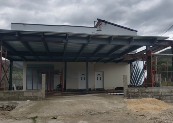 Po punonte për ndërtimin e çatisë së një banese, bie dhe gjen vdekjen 50-vjeçari në Berat