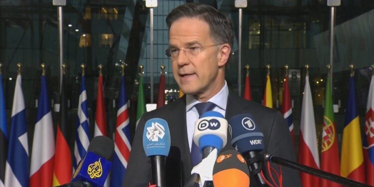 Sekretari i Përgjithshëm i NATO-s: SHBA-të po “ushtrojnë çdo presion” mbi Rusinë! Na duhet ombrella bërthamore