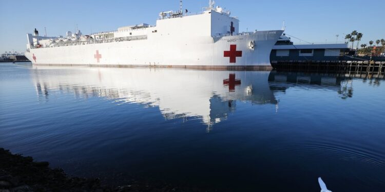 Trump i ofron anijen spitalore, Danimarka: E kemi shëndetësinë falas, ndryshe nga ju!