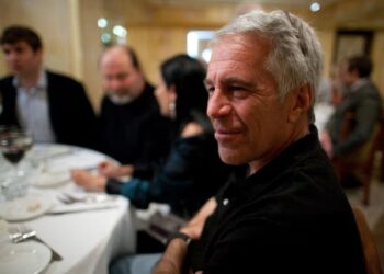 CNN: Dhjetëra të dhëna të FBI mungojnë nga dosjet e Epstein, përfshirë intervistat e akuzuesve të Trump