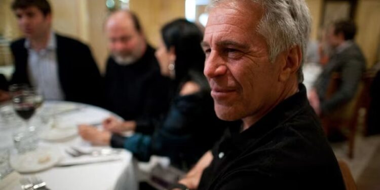 CNN: Dhjetëra të dhëna të FBI mungojnë nga dosjet e Epstein, përfshirë intervistat e akuzuesve të Trump