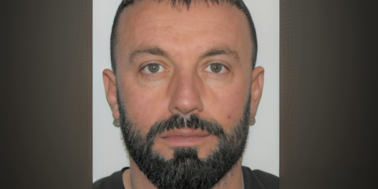 Një ditë pas ekstradimit në Shqipëri, Durim Bami kërkon të trasnferohet nga burgu “313”