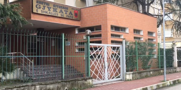 Tentativë vrasje për hakmarrje, ja me sa vite burg dënohen dy autorët në Fier