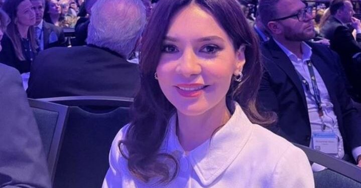 Me kuç e me maç për të parë Trump-in, me paratë tona