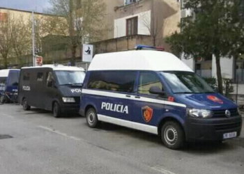 Plagoset 11-vjeçari në Kukës, gjatë orës së pushimit nxënësi kalon në kantierin e ndërtimit të shkollës! Dërgohet për mjekim tek Trauma