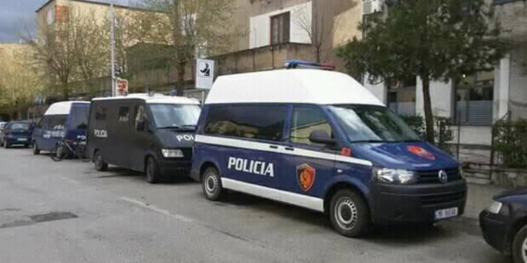 Plagoset 11-vjeçari në Kukës, gjatë orës së pushimit nxënësi kalon në kantierin e ndërtimit të shkollës! Dërgohet për mjekim tek Trauma