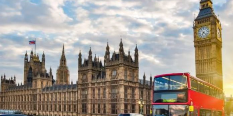 Ndryshon sistemi i migrimit i Mbretërisë së Bashkuar, ambasada britanike njofton risitë