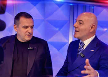 Injoranca e gazetarëve VIP: Nuk dinë as emrin e aeroportit të Rinasit. Ja si i mashtrojnë shikuesit