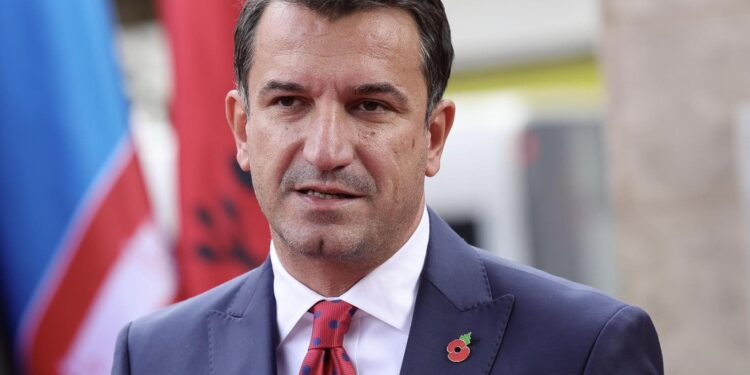 Veliaj uron Kosovën: Shpresoj që procesi i drejtuesve të UÇK-së të përfundojë me drejtësi