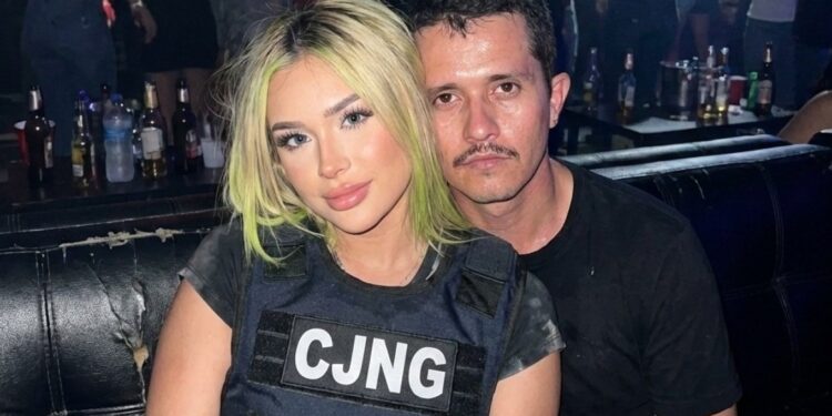 Dorëzoi “El Mencho-n” te autoritetet meksikane? Modelja e “OnlyFans” mohon lidhjen me bosin e drogës