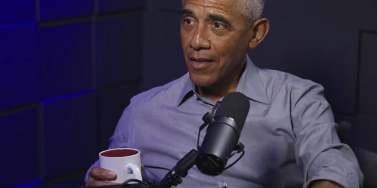 “Alienët janë realë, por nuk mbahen në zonën 51”/ Obama sqaron deklaratën e fortë: S’ka prova që kanë…