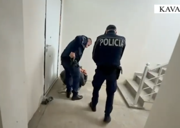 Kapet me bizhuteri në xhep, në pranga 25-vjeçari nga Saranda