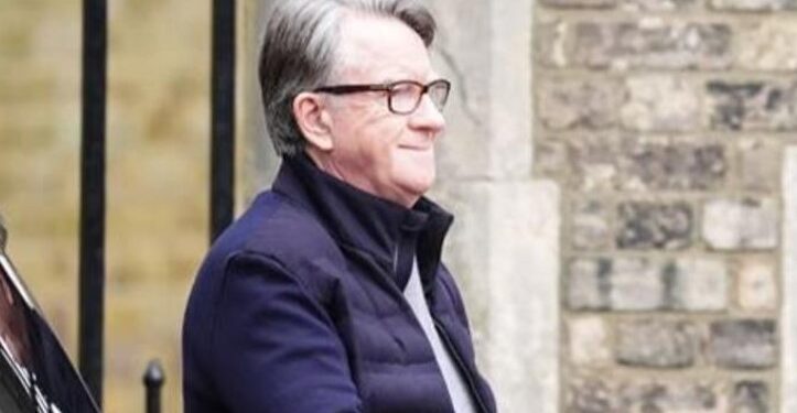 Iu zbuluan lidhjet me Jeffrey Epstein, arrestohet ish-ambasadori britanik në SHBA