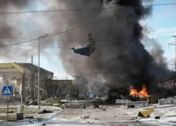 Sulmi rus vret nënë e bijë në lindje të Ukrainës, 14 të plagosur