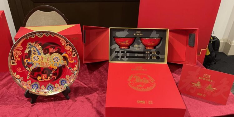 Festa e pranverës, një dritare për botën e jashtme