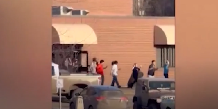 Nxënësit ikin të tmerruar, çfarë ndodhi pak para sulmit me armë në Kanada? Dalin pamjet