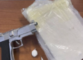 Shqiptari kapet me 1 kg kokainë, mbronte “biznesin” me një pistoletë lodër
