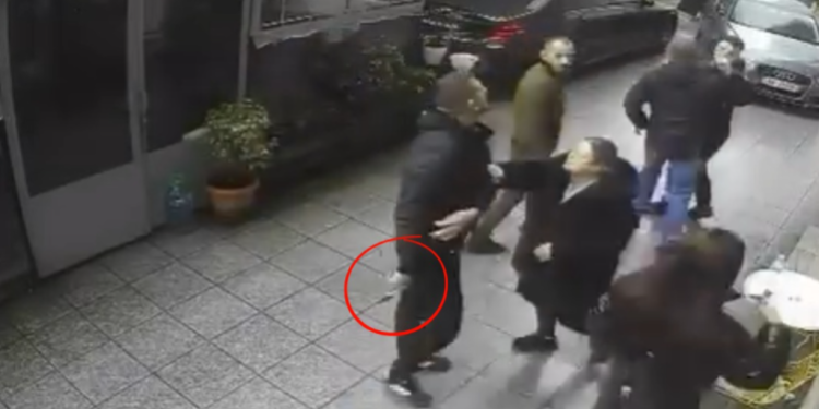 I nxori pistoletën qytetarit në Tiranë, pezullohet nënkomisari, i bllokohet pistoleta