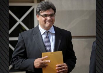 Ish-agjenti i CIA: SHBA mund të sulmojnë Iranin të hënën ose të martën