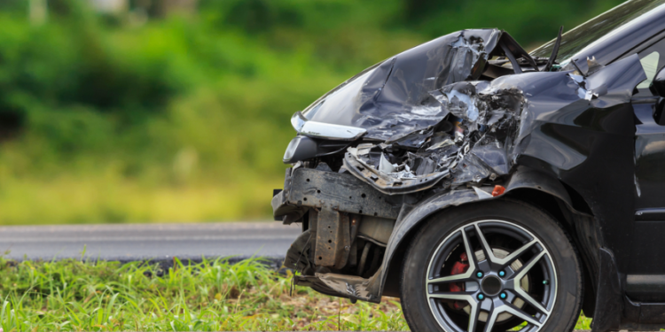 Përplasën me makinë pensionistin anglez dhe për të fshehur krimin hodhën rrobat e targat. Dy shqiptarët dalin para gjykatës