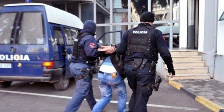 I dënuar me 4 vjet burg për kultivim narkotikësh, arrestohet 28-vjeçari në Krujë