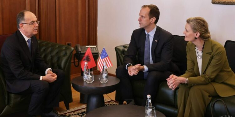 Begaj pret drejtorin e INL-së dhe të ngarkuarën me punë të SHBA-ve: Rikonfirmuam partneritetin tonë strategjik