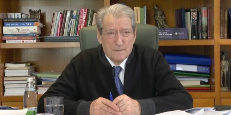 Berisha: Te Trauma asnjë polic i lënduar. Këlliçi po hante bukë gjatë protestës, policia e procedon