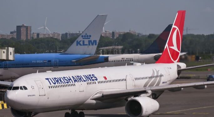 Anulohen disa fluturime nga Stambolli në Teheran, shkak kërcënimet e SHBA-së për sulme ajrore në Iran