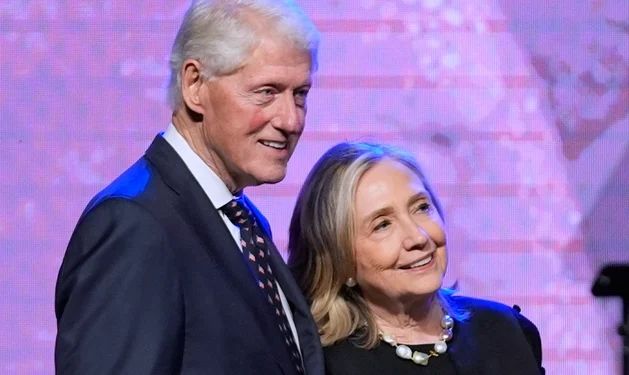Bill dhe Hillary Clinton pranojnë të dëshmojnë për çështjen Epstein