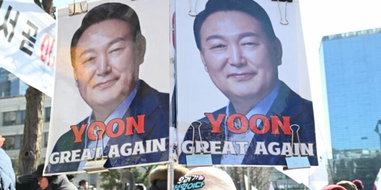 Ish-presidenti i Koresë së Jugut dënohet me burgim të përjetshëm për kryengritje